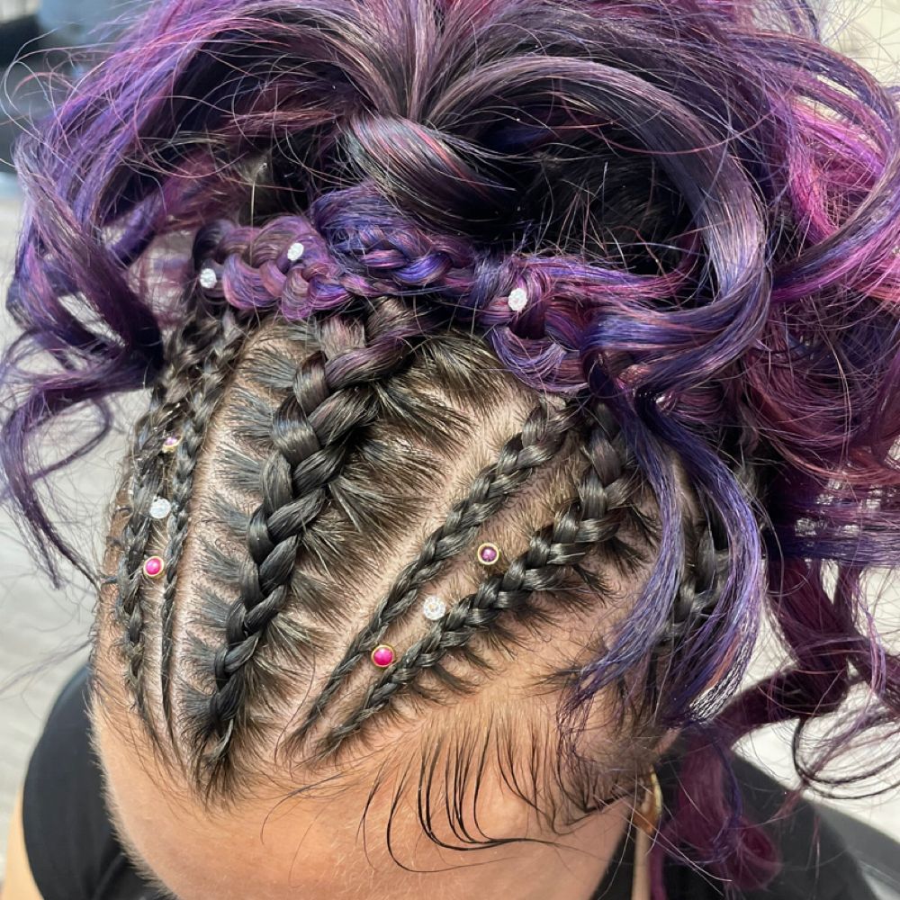 Em The Stylist hair work in Kenmore, example 1
